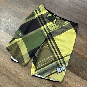 Y2K Billabong Yellow Green Cargo Boardshorts Mens Sz 32 Surfer Beach